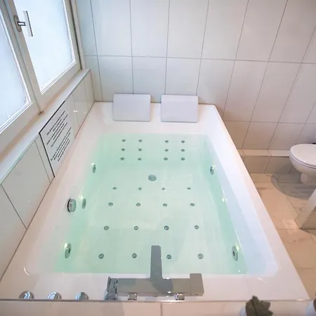 Apartment Baignoire Balneo