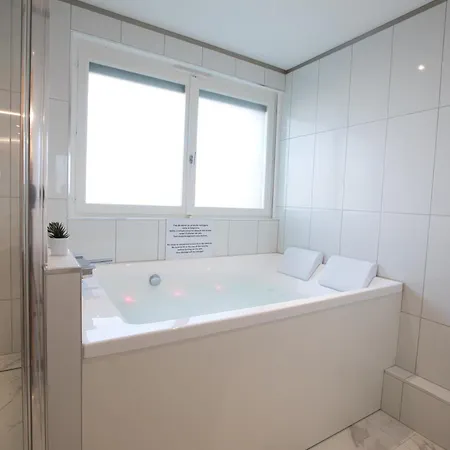 Apartment Baignoire Balneo